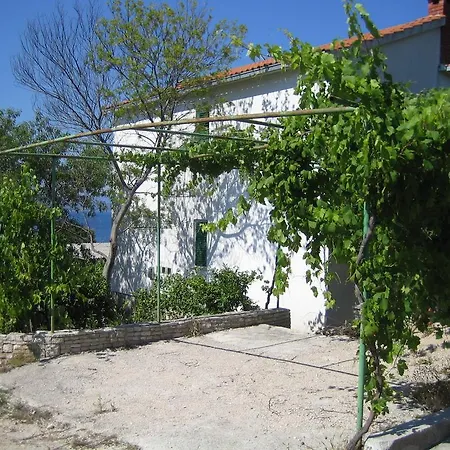 Apartment Bura Necujam