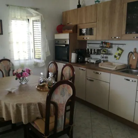 Bura Apartment *