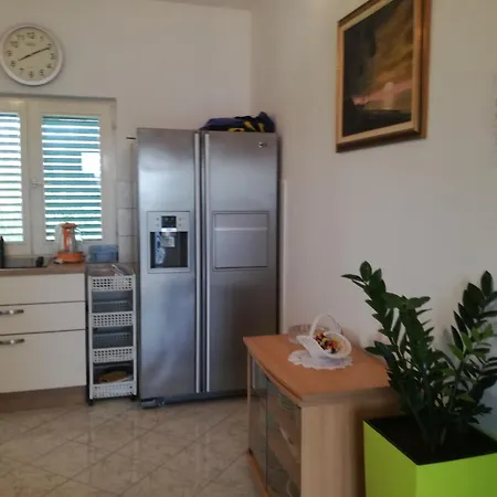 Bura * Nečujam
